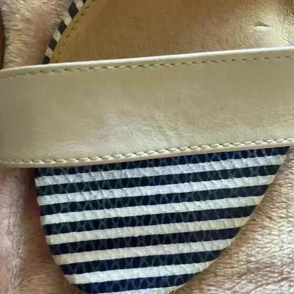 Ankle strap Navy and White striped pumps - Picture 2 of 4